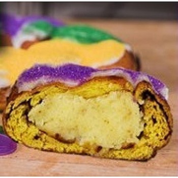 Cartozzo's Lemon King Cake